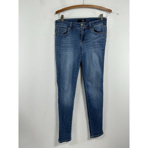 Woman’s Excellent Condition 1822 Blue Jeans Size 28